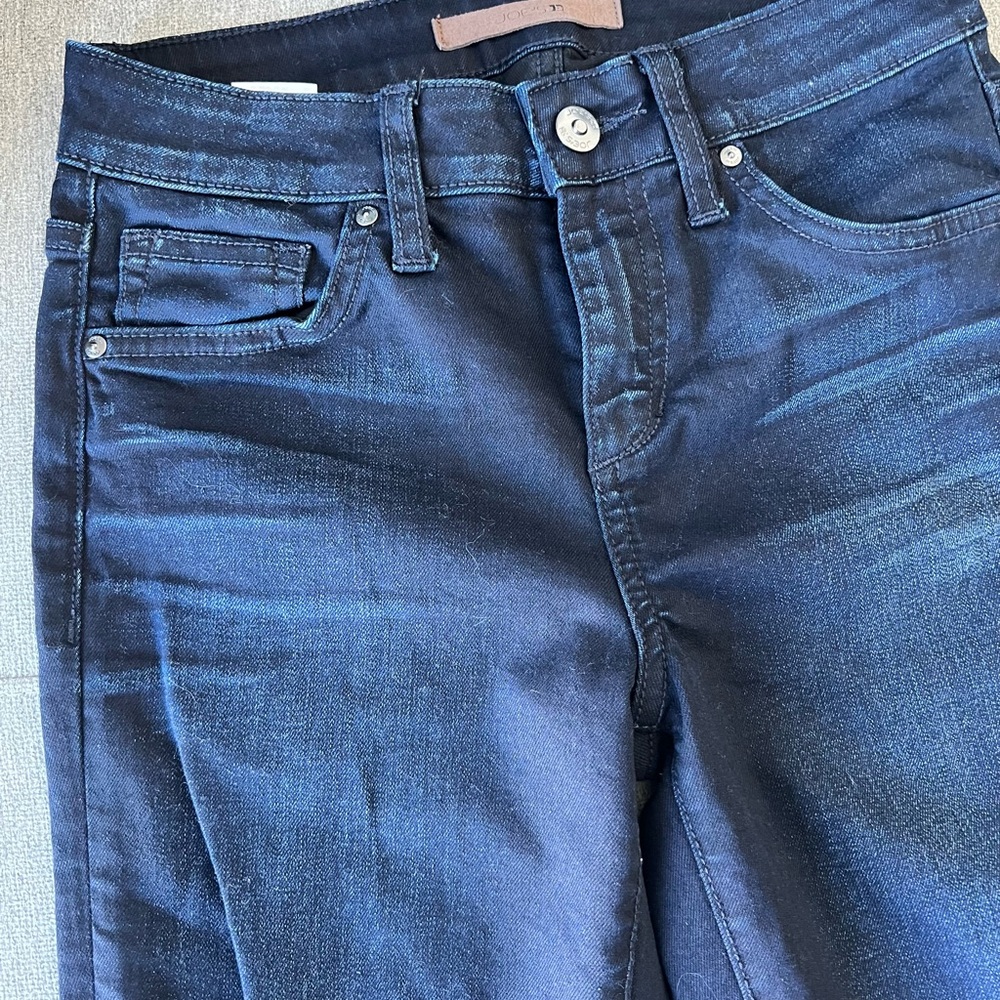 Joe’s Jeans- skinny, size 24